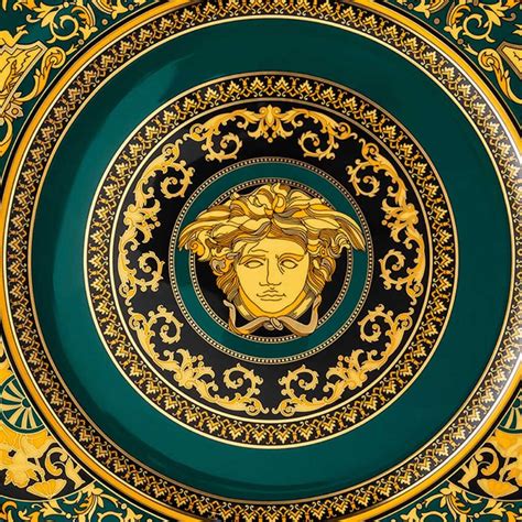 historia simbolo versace|versace mythology.